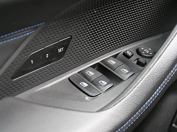BMW i4 13 of 22