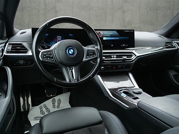 BMW i4 12 of 22