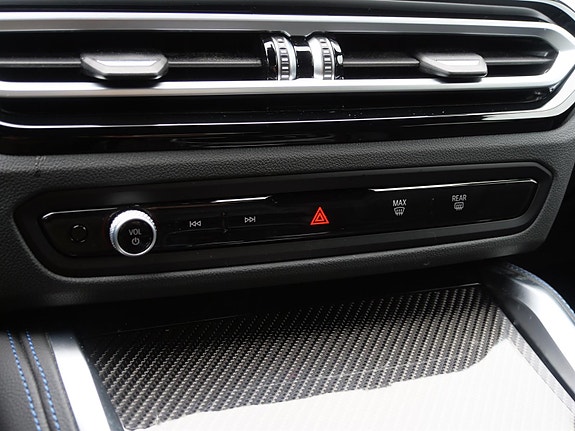BMW i4 21 of 22