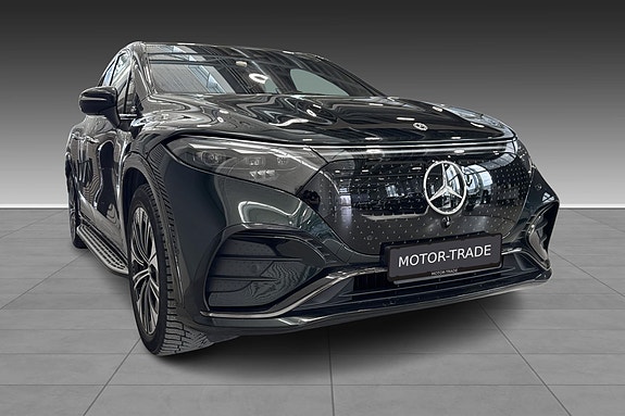 Mercedes-Benz EQS SUV 3 of 5