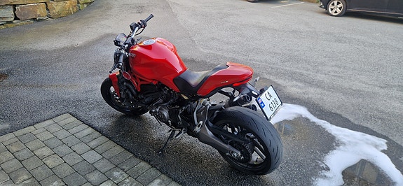 Ducati Monster 821 3 of 5