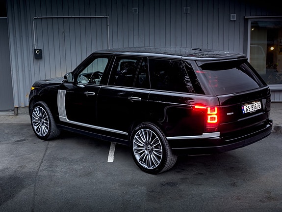 Land Rover Range Rover 3 of 5