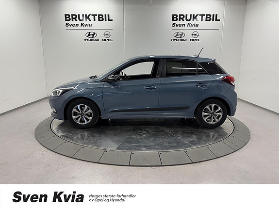 Hyundai i20 2 of 5