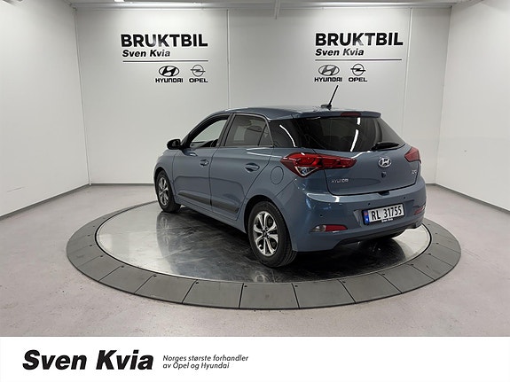 Hyundai i20 3 of 5