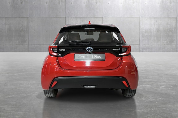 Toyota Yaris 4 of 5