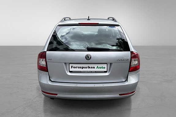 Skoda Octavia 9 of 30