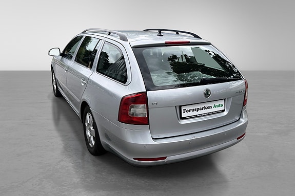 Skoda Octavia 10 of 30
