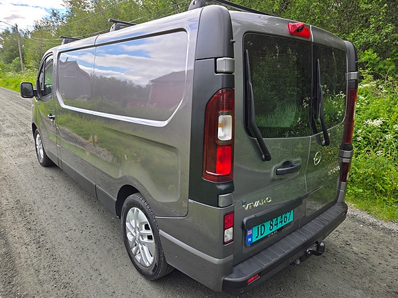 Opel Vivaro 5 of 5