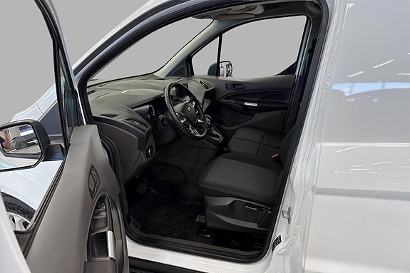 Ford Transit Connect 9 of 19