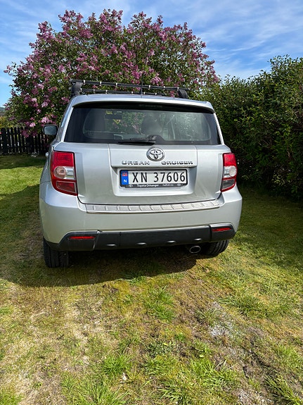 Toyota Urban Cruiser 2 of 5