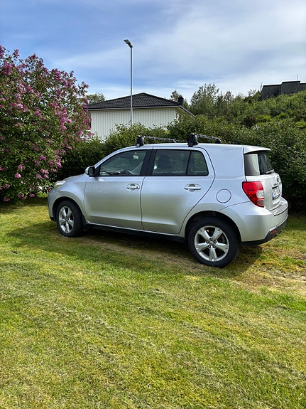 Toyota Urban Cruiser 4 of 5