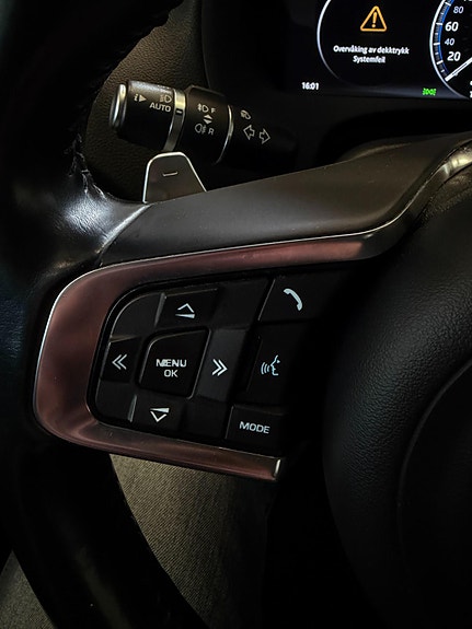Jaguar F-PACE 28 of 30