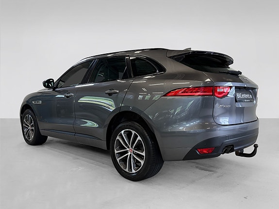Jaguar F-PACE 9 of 30