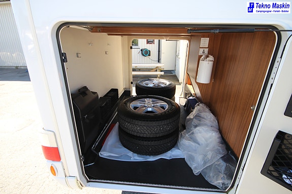 Hymer B 704 PL 3 of 5