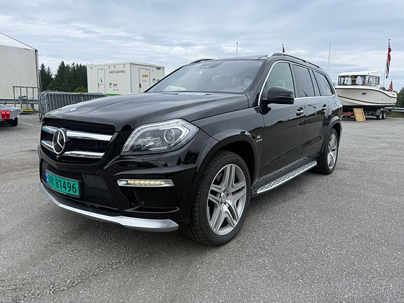 Mercedes-Benz GL-Klasse 2 of 5