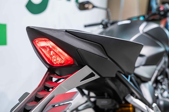 Honda CB1000 Hornet SP - AGM Edition med eksos og skiltbrakett! 8 of 24