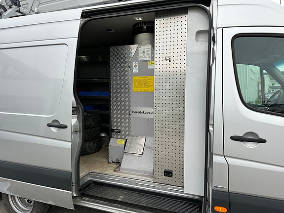 Mercedes-Benz SPRINTER 4X4 PERSONLIFT 5 of 29
