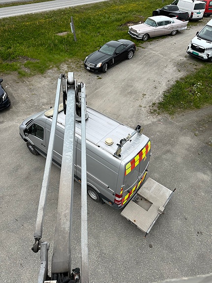 Mercedes-Benz SPRINTER 4X4 PERSONLIFT 10 of 29