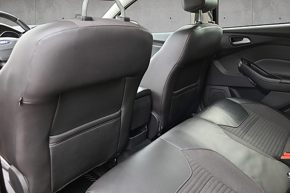 Ford Focus 19 of 19
