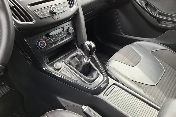 Ford Focus 13 of 19