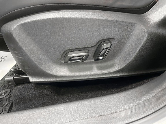 MG ZS EV 14 of 15