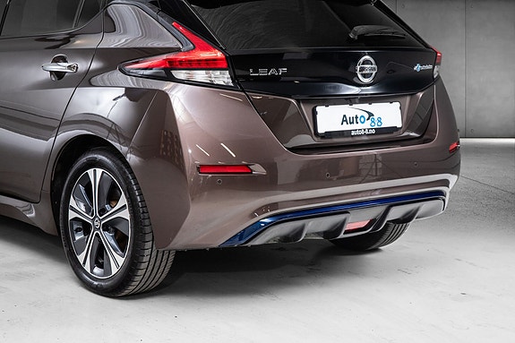 Nissan Leaf 9 of 24