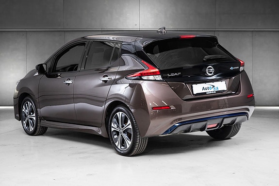 Nissan Leaf 8 of 24