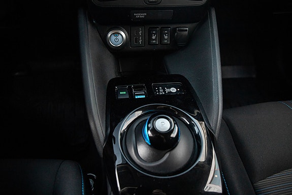 Nissan Leaf 16 of 24
