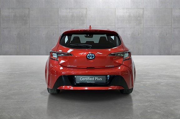 Toyota Corolla 4 of 5