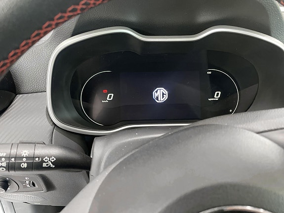 MG ZS EV 8 of 14