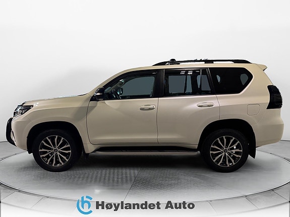 Toyota Land Cruiser 3 of 5