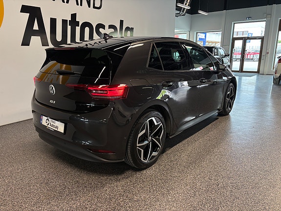 Volkswagen ID.3 4 of 5