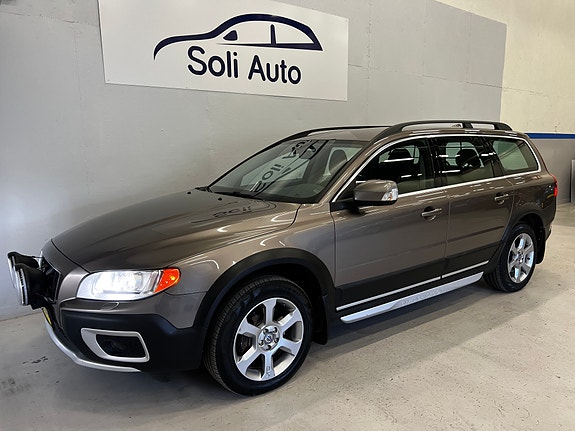 Volvo XC70 11 of 30