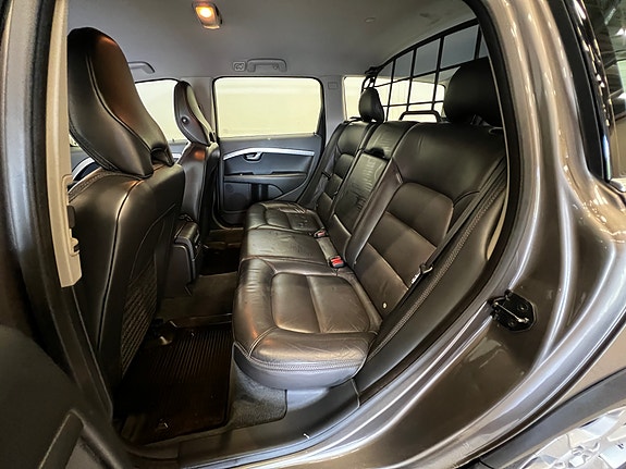 Volvo XC70 18 of 30