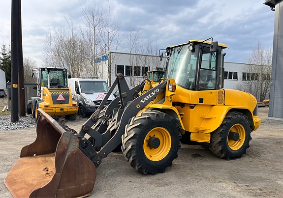 Volvo L45 2 of 5
