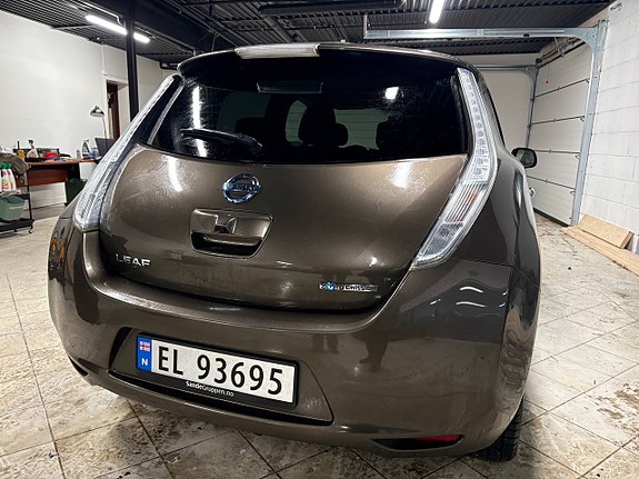 Nissan Leaf 5 of 5