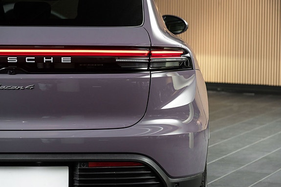 Porsche Macan 4 of 29