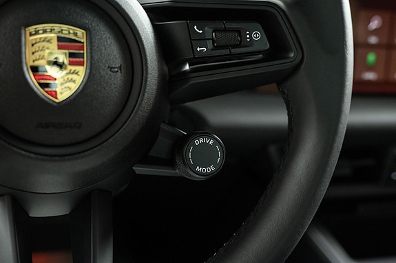 Porsche Macan 24 of 29