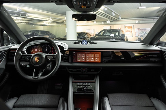 Porsche Macan 22 of 29