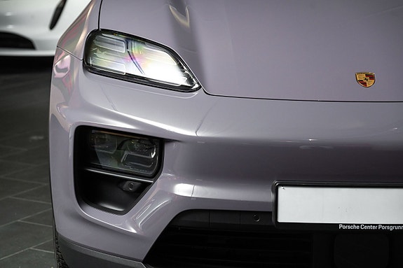 Porsche Macan 3 of 29
