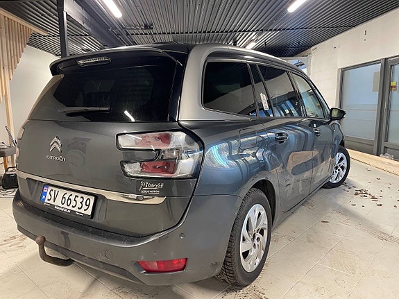Citroen C4 Picasso 4 of 5