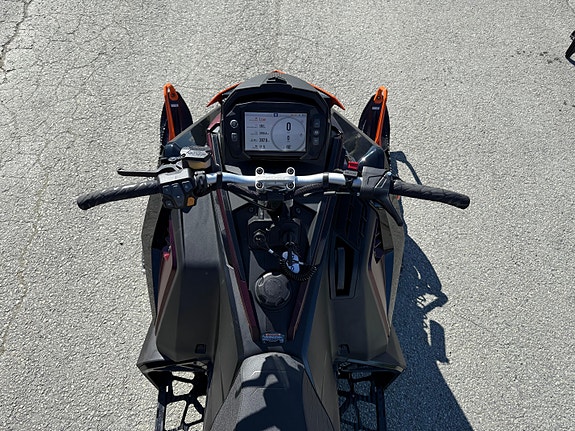 Polaris 9R Switchback Assault 146" 7 of 10