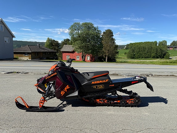 Polaris 9R Switchback Assault 146" 5 of 10