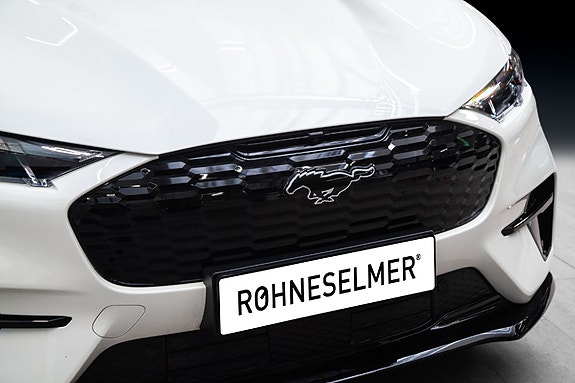 Ford Mustang Mach-E 3 of 5