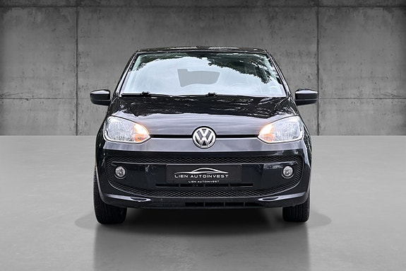Volkswagen UP! 3 of 5