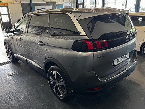 Peugeot 5008 4 of 5