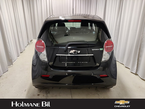 Chevrolet Spark 28 of 30