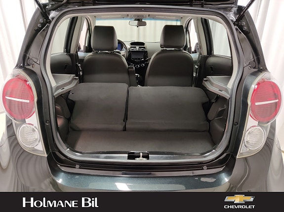 Chevrolet Spark 30 of 30
