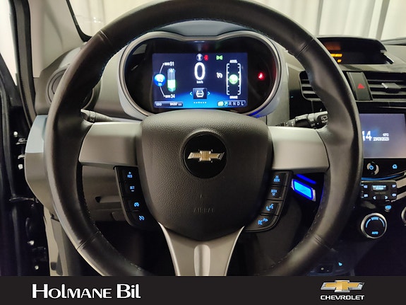 Chevrolet Spark 10 of 30