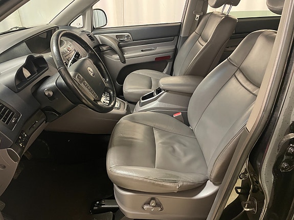 SsangYong Rodius 12 of 30